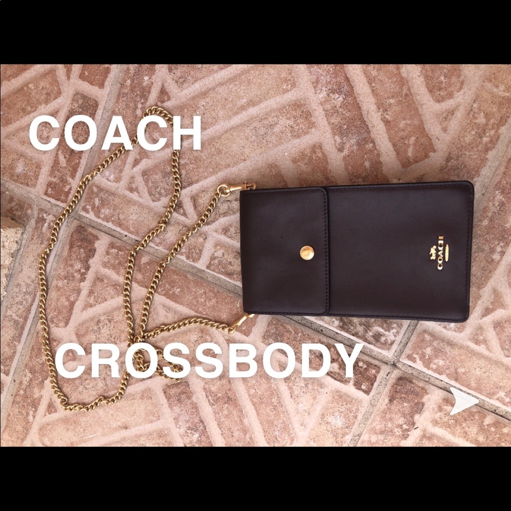 ❤️Coach brown Leather crossbody phone ❤️case.